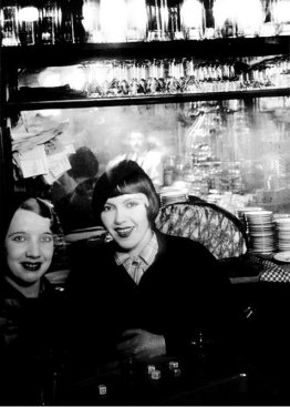 Ragazze a Parigi Ragazze a Parigi