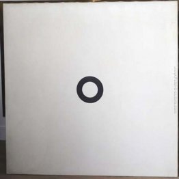 Cercle noir sur fond blanc Cercle noir sur fond blanc
