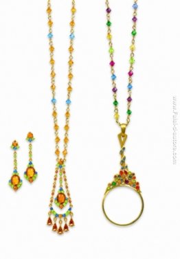 Orecchini, collane Orecchini, collane