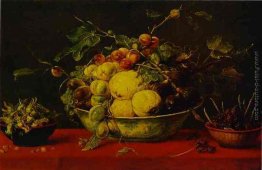Frutta in una ciotola su una tovaglia rossa Frutta in una ciotola su una tovaglia rossa