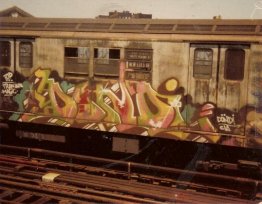 Pezzo su una R22 Treno della metropolitana di New York Pezzo su una R22 Treno della metropolitana di New York