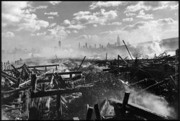 Incendio a Hoboken, di fronte a Manhattan Incendio a Hoboken, di fronte a Manhattan