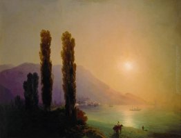 Alba sulla costa di Yalta Alba sulla costa di Yalta