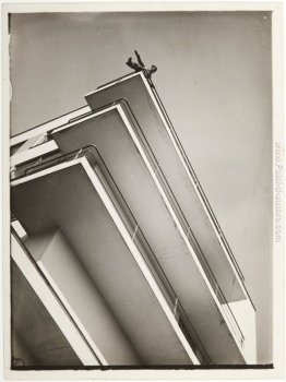 Xanti Schawinsky su un balcone Bauhaus Xanti Schawinsky su un balcone Bauhaus