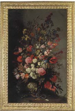 Tulipani, gigli, Iris e altri fiori, in un'urna scolpito, con un Tulipani, gigli, Iris e altri fiori, in un'urna scolpito, con un