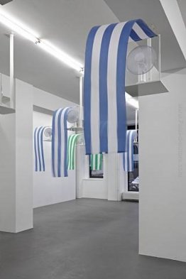 Foto-ricordo: Westwind (Vent d'ouest), travail situé Foto-ricordo: Westwind (Vent d'ouest), travail situé