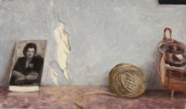 Foto della madre dell'artista, Sfera di stringa e sveglia Foto della madre dell'artista, Sfera di stringa e sveglia
