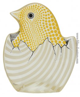 Pulcino nel guscio di un uovo Pulcino nel guscio di un uovo