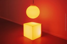 Sfera di plastica Cube triangolo rosso Sfera di plastica Cube triangolo rosso