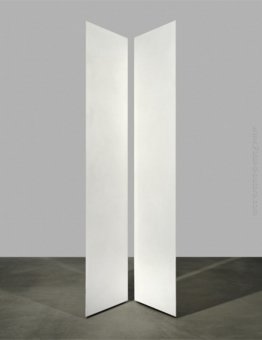 Untitled (Colonne triangolari)