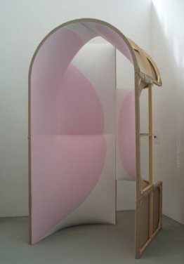 Inutile Pink House of Art