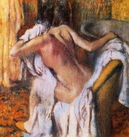 Dopo il bagno, donna che si asciuga Dopo il bagno, donna che si asciuga