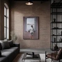Figura in una finestra — Loft moderno