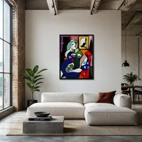 Donna con il libro — Loft moderno