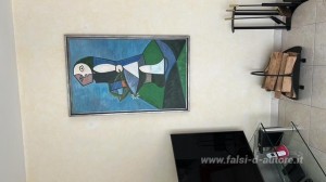 Bambino con il fiore